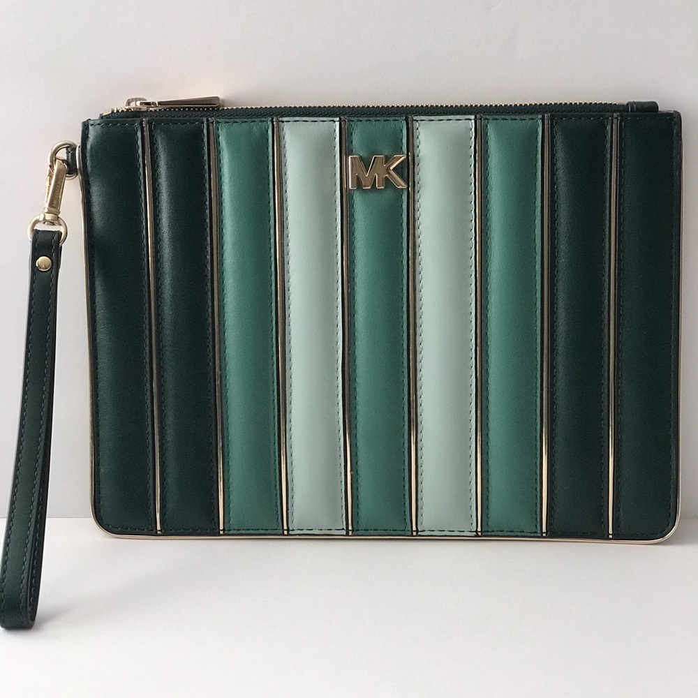 MICHAEL KORS Quilted Leather Tricolor Wristlet - Picture 3 of 15